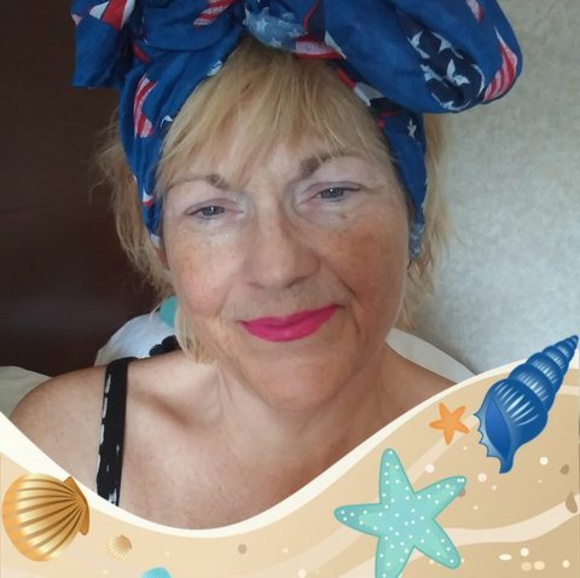 Meet your Posher, Leslie - Picture 1 of 1